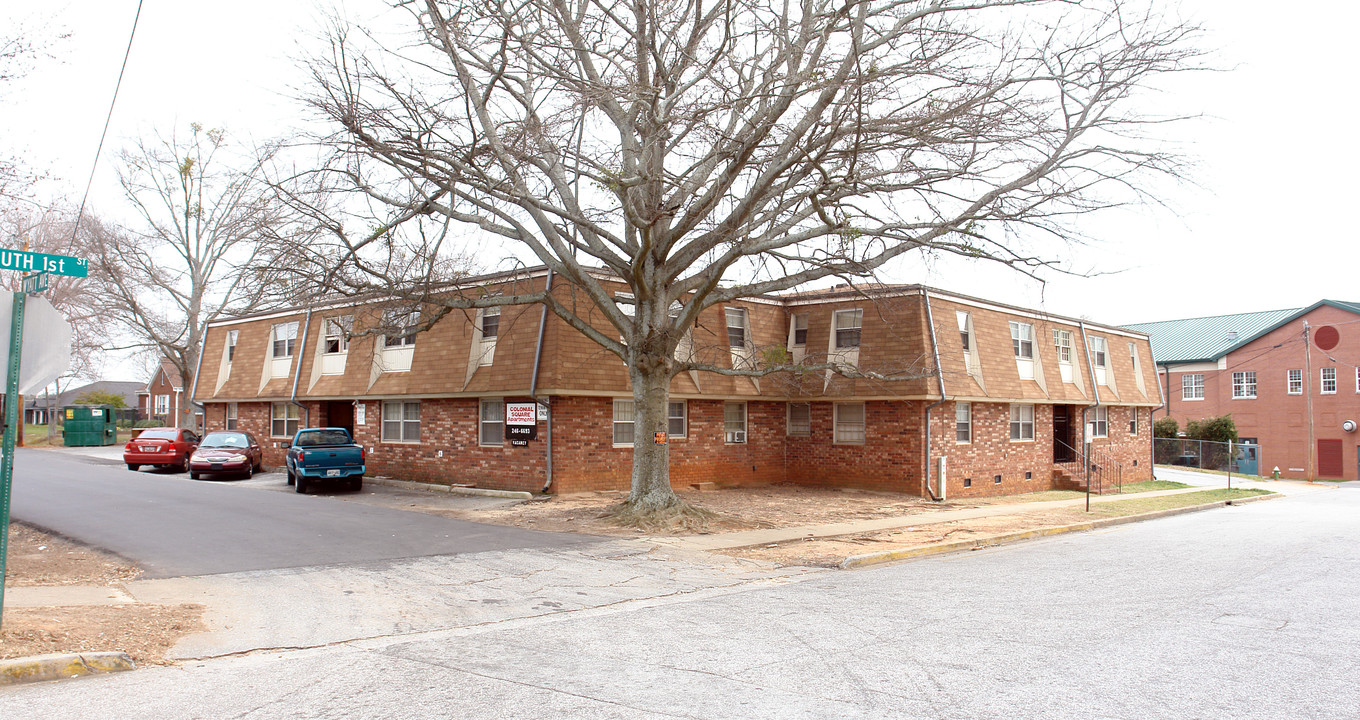 401 S 1st St in Easley, SC - Building Photo