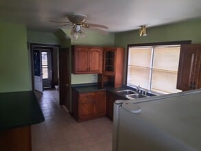 2240 W 12th St in Duluth, MN - Building Photo - Building Photo