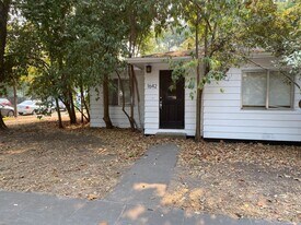1642 Mulberry St in Chico, CA - Building Photo