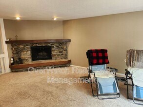 3890 Caravelle Dr in Anchorage, AK - Building Photo - Building Photo