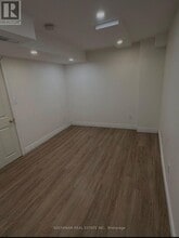 110 Warwick Crescent in Newmarket, ON - Building Photo - Building Photo