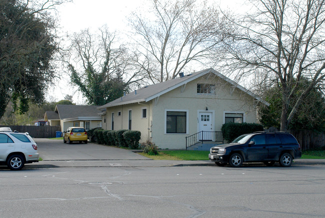 1932 Sonoma Ave in Santa Rosa, CA - Building Photo - Building Photo