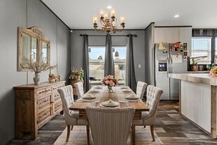 134 N Larry Dr in Panama City, FL - Building Photo