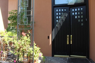 4400 Portico Pl in Encino, CA - Foto de edificio - Building Photo