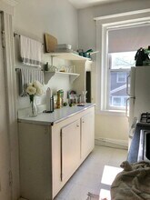 9 Egremont Rd, Unit 8 in Boston, MA - Building Photo - Building Photo