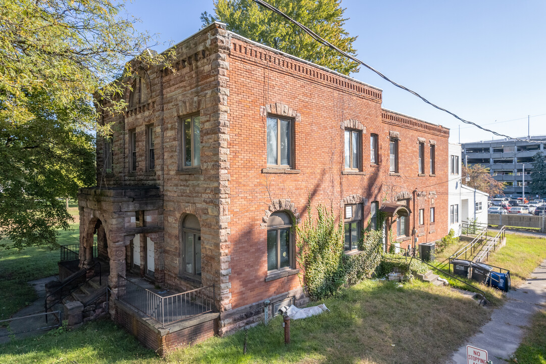 2406 Franklin Ave in Toledo, OH - Foto de edificio