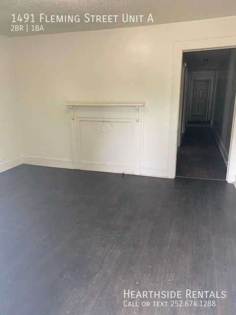 1491 Fleming St-Unit -A in Greenville, NC - Foto de edificio - Building Photo