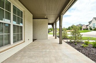 4001 Stone Hl Ln in Edmond, OK - Building Photo - Building Photo