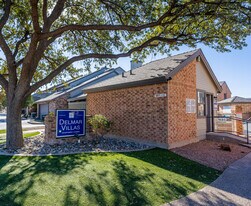 Delmar Villas in Midland, TX - Building Photo
