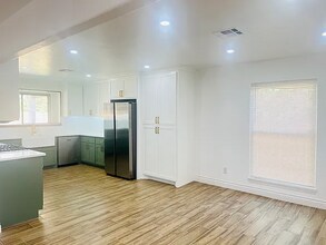 4041 Thunderbird Dr in Oklahoma City, OK - Building Photo - Building Photo