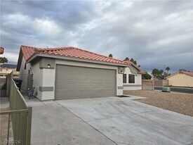 5843 Berry Hill Ln in North Las Vegas, NV - Building Photo