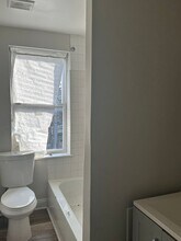 2211 E North Ave in Baltimore, MD - Building Photo - Building Photo