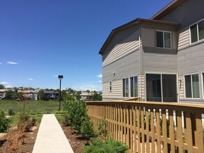 9627 Dunning Cir in Highlands Ranch, CO - Building Photo - Building Photo