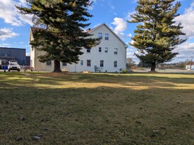 2274 S Market St in Elizabethtown, PA - Building Photo