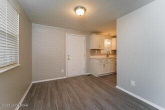 11305 Angelina Rd in Louisville, KY - Building Photo - Building Photo