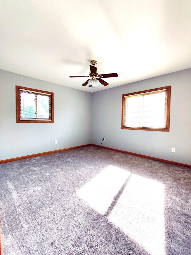 1362 Grace Cir in Sandwich, IL - Building Photo - Building Photo