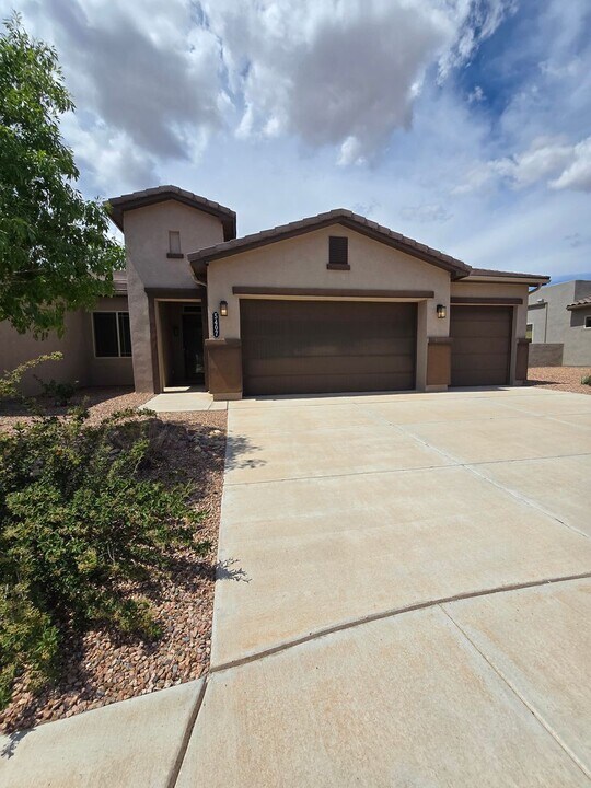 5407 Grays Peak Trail NE in Rio Rancho, NM - Building Photo