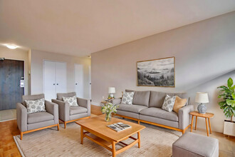 Cedar Grove in Toronto, ON - Building Photo - Building Photo