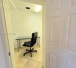 7600 SW 19th Terrace in Miami, FL - Foto de edificio - Building Photo
