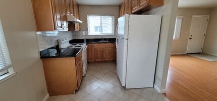 1642 Queen Charlotte Dr in Sunnyvale, CA - Building Photo - Building Photo