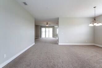 569 Bimini Bay Blvd in Apollo Beach, FL - Building Photo - Building Photo