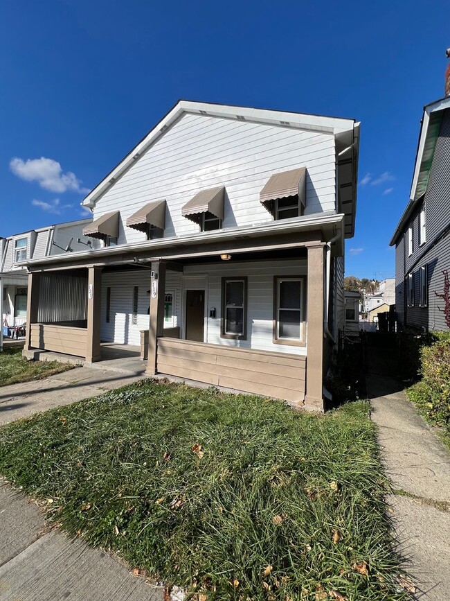 119 Bausman St in Pittsburgh, PA - Foto de edificio - Building Photo