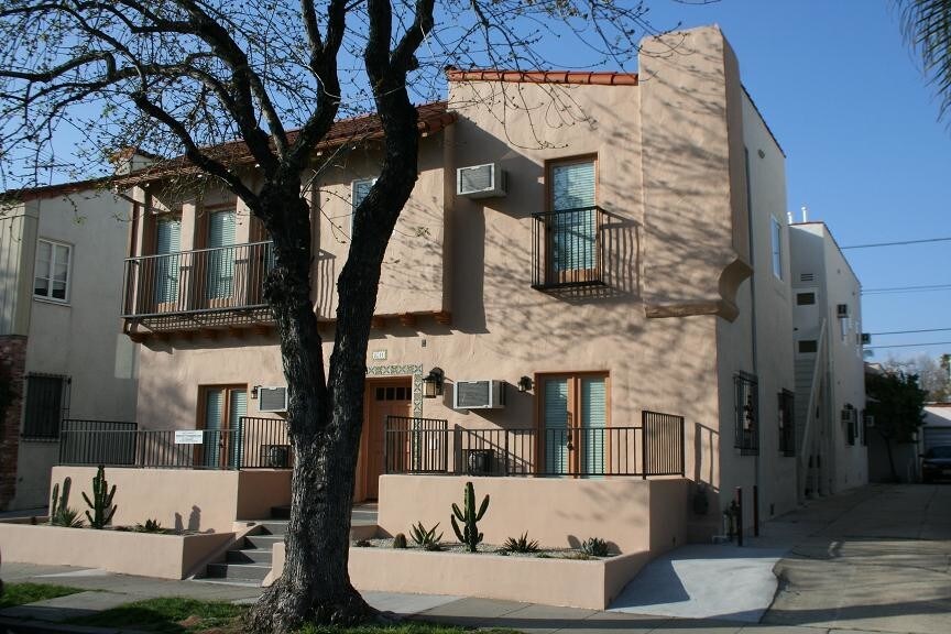 6211 Orange St, Unit 3 in Los Angeles, CA - Foto de edificio