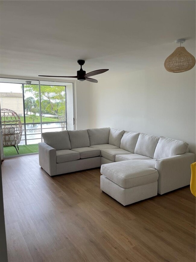 8465 Sunrise Lakes Blvd