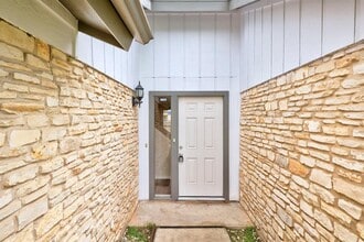 200 Woodmont Dr in Georgetown, TX - Building Photo - Building Photo