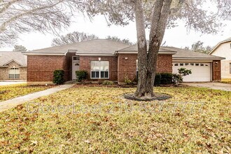 1628 Bench Trail in Schertz, TX - Building Photo - Building Photo