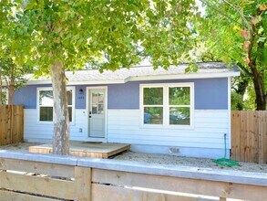 1401 Marcus Pl in Austin, TX - Building Photo - Building Photo