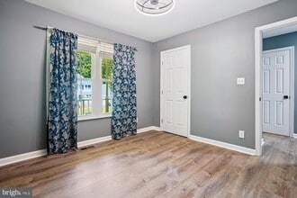 6219 Forest Grove Dr in Fredericksburg, VA - Building Photo - Building Photo