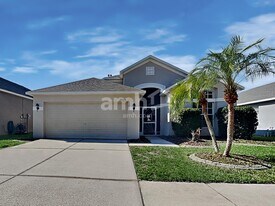 7029 Monarch Park Dr in Apollo Beach, FL - Building Photo