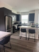 10568 Coupland Way in San Diego, CA - Foto de edificio - Building Photo