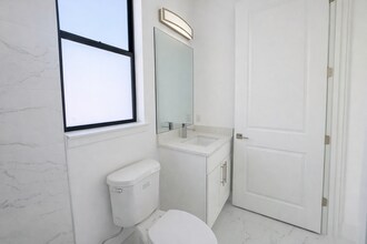 828 Holmes Ave in Lehigh Acres, FL - Building Photo - Building Photo