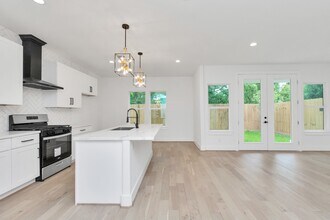 2813 Drew St in Houston, TX - Building Photo - Building Photo