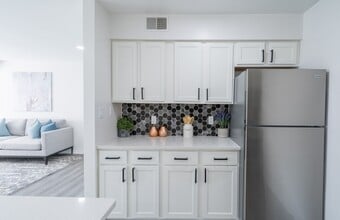 Ridgeview Apartments in Westminster, MD - Foto de edificio - Building Photo