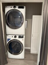 609 Irwin St, Unit 1 in Anchorage, AK - Building Photo - Building Photo