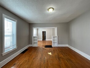 1906 Pierce St NE in Minneapolis, MN - Building Photo - Building Photo
