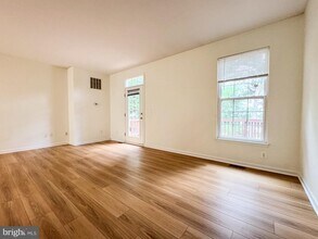 11438 Abner Ave in Fairfax, VA - Building Photo - Building Photo