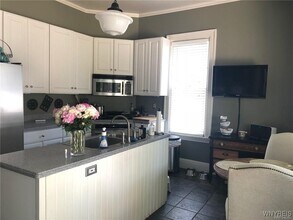 236 Bryant St in Buffalo, NY - Building Photo - Building Photo