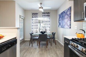 Remington Canyon Apartments in Henderson, NV - Building Photo - Building Photo