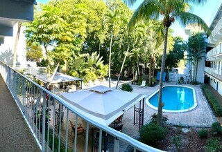 1407 NE 56th St, Unit 207 in Fort Lauderdale, FL - Foto de edificio - Building Photo