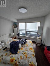 125 Village Green Square in Toronto, ON - Building Photo - Building Photo