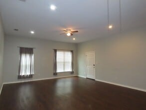 2434 Haverhill Dr in Tyler, TX - Building Photo - Building Photo