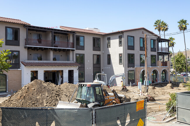 MorningStar of Mission Viejo in Mission Viejo, CA - Building Photo - Building Photo