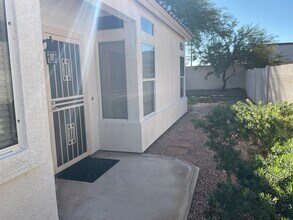 4307 E South Fork Dr in Phoenix, AZ - Foto de edificio - Building Photo