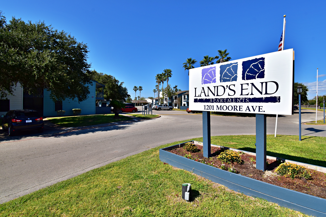 Lands End in Portland, TX - Foto de edificio