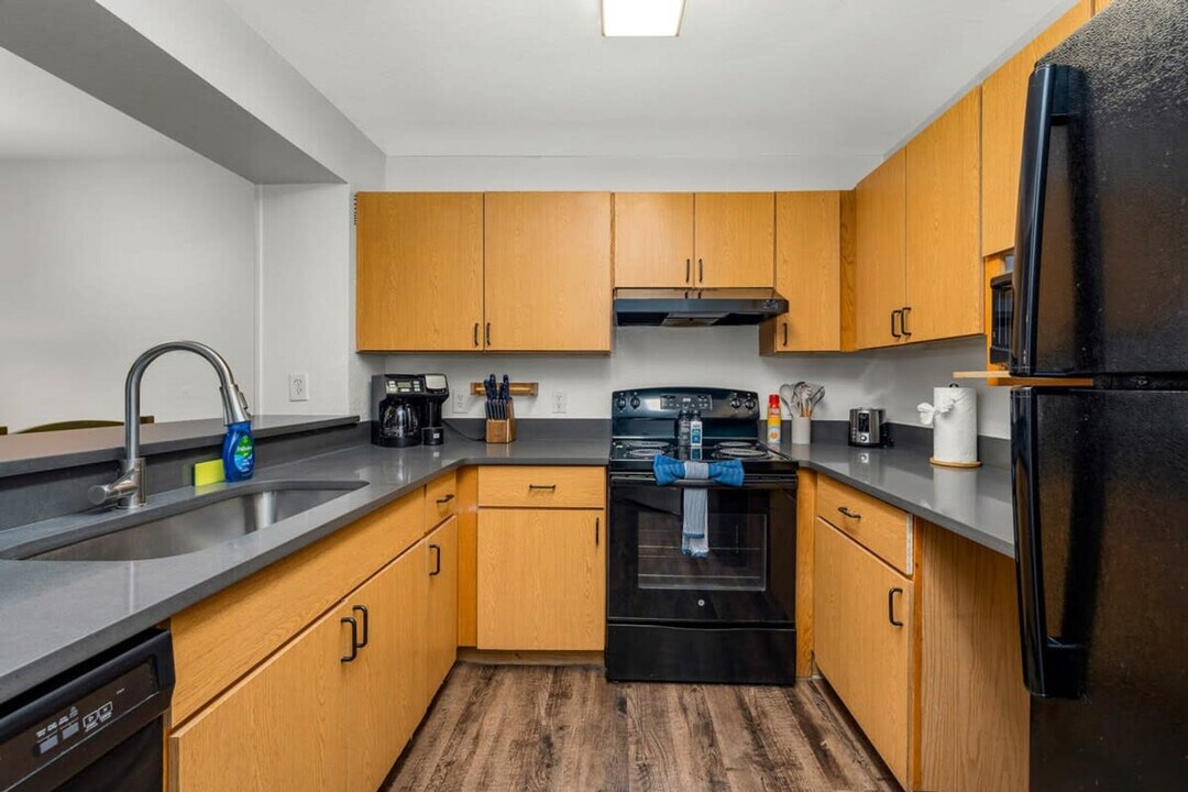 2505 Livingston Ave in Lutz, FL - Building Photo