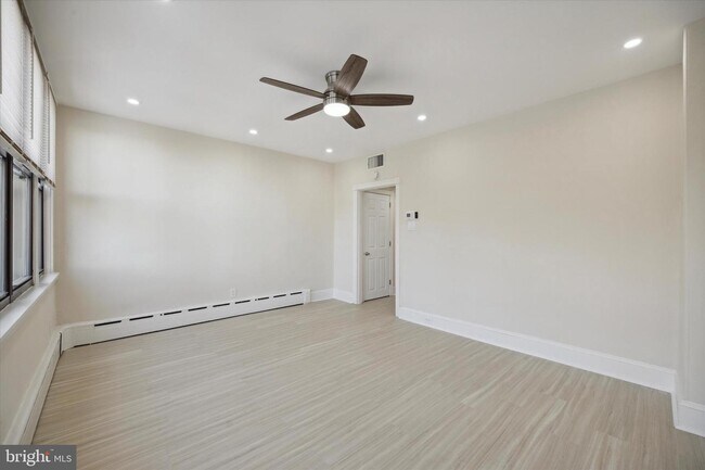 2308 E Allegheny Ave photo'